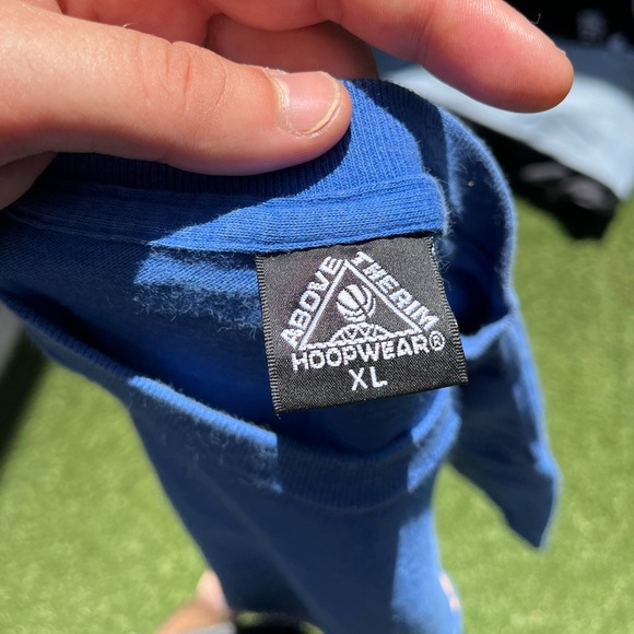 VTG 90’s Above The Rim Basketball Blue Tee - Picture 6 of 6